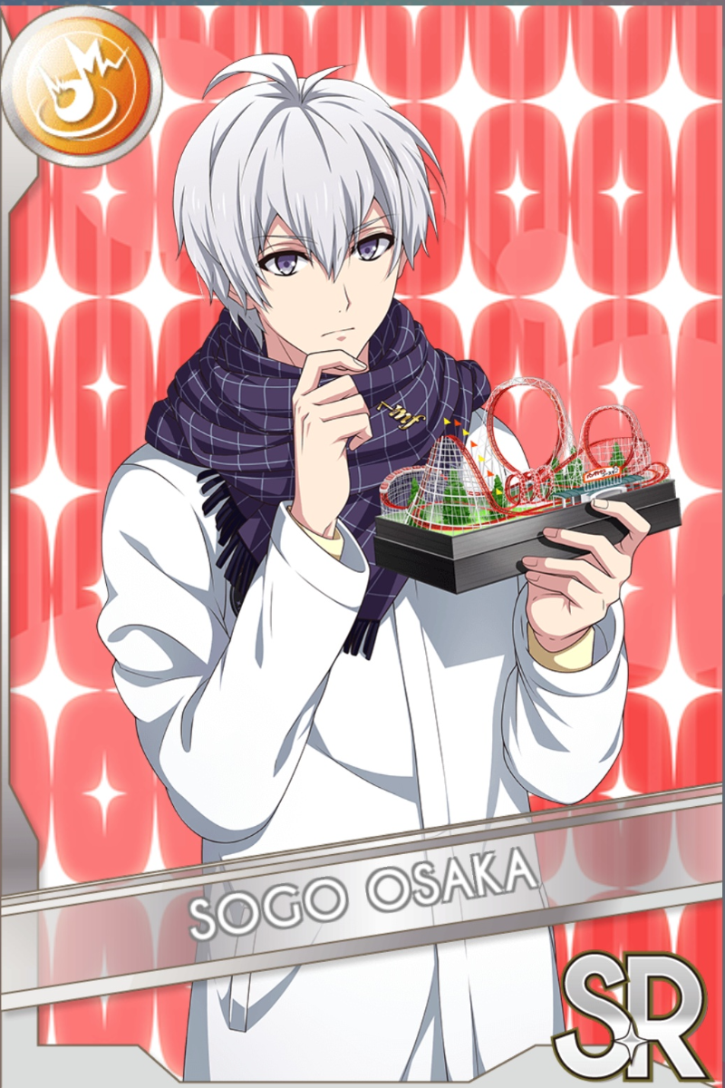 「White Special Day!」カードイラスト（SR・Shout）。逢坂壮五が白いジャケットに紫のマフラーを巻き、小さなジェットコースターの模型を持っている。背景は赤のストライプ